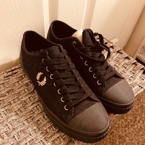 Fred Perry shoes Unisex.